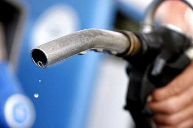 Украинские АЗС опустили ценники на бензин и дизель