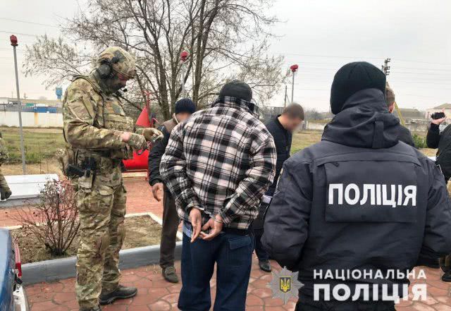 Полиция Крыма завершила расследования вымогательства и угона авто