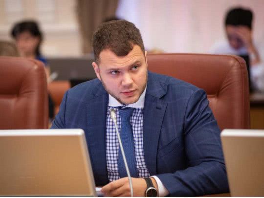 В Кабмине назвали возможную дату запуска автобусного и железнодорожного сообщения в Украине