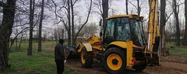 Перекапывают дороги: на Херсонщине закрывают село, в котором обнаружили вспышку коронавируса