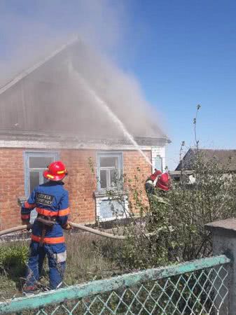 Нововоронцовські вогнеборці ліквідували пожежу в приватному будинку