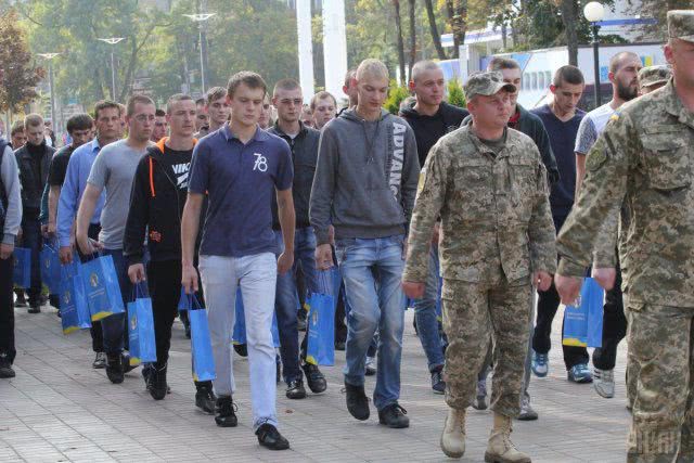 Украинских призывников будут допускать в ряды ВСУ только после обсервации
