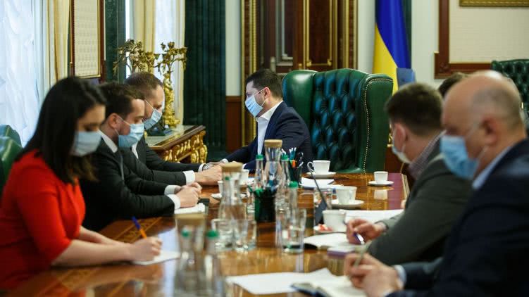 Завтра Кабмин откроет рынки по всей Украине