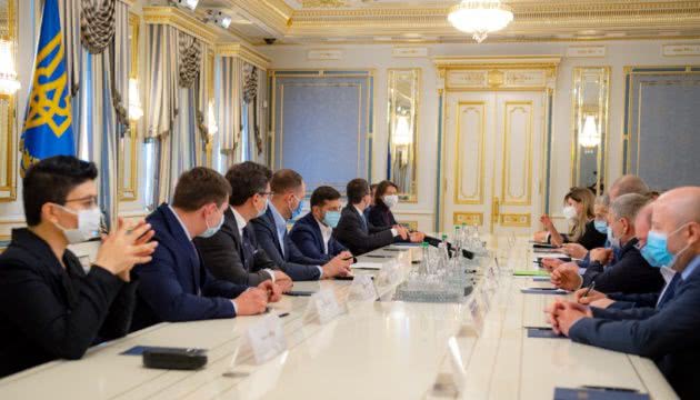 На Херсонщине построят 500 квартир для переселенцев из Крыма, - Зеленский