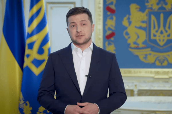 Зарплата пять тысяч – это не бедность: Зеленский о том, как будут повышать выплаты