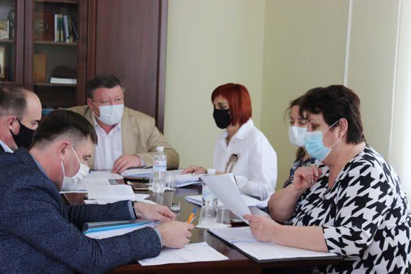 Медична комісія: 300% доплату отримають всі працівники, задіяні в боротьбі з COVID-19