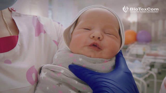 Из Украины вывезут детей от суррогатных матерей, которые родились во время карантина