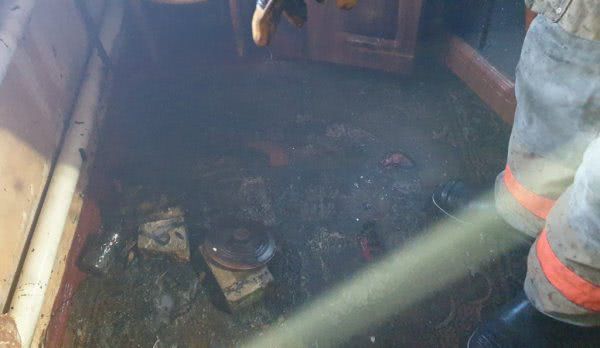 Бериславські рятувальники ліквідували пожежу в будинку