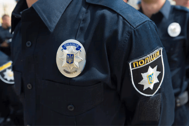 Полиция Геническа два часа гонялась за самоубийцей