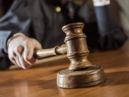 30-річного зловмисника, який вчинив серію розбійних нападів у Херсоні, взято під варту