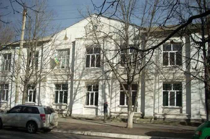 На бывшую детскую поликлинику в Каховке нашелся покупатель