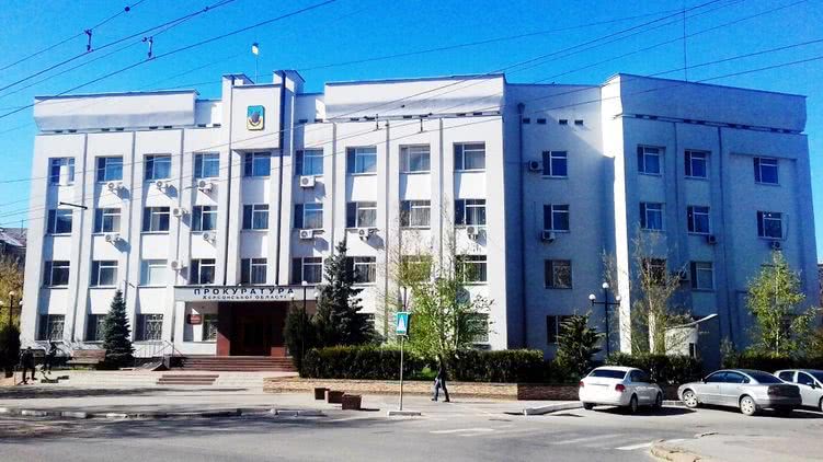Херсонсая облпрокуратура должна выплатить люстрированному прокурору почти три миллиона гривен