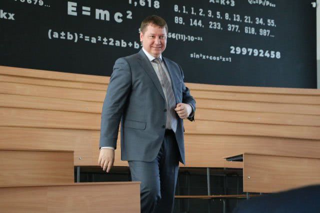 Экс-губернатор Херсонщины осуществил мечту, к которой шел 20 лет