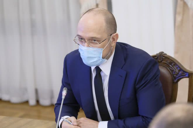 Премьер раскрыл планы Кабмина по "второй" пенсии