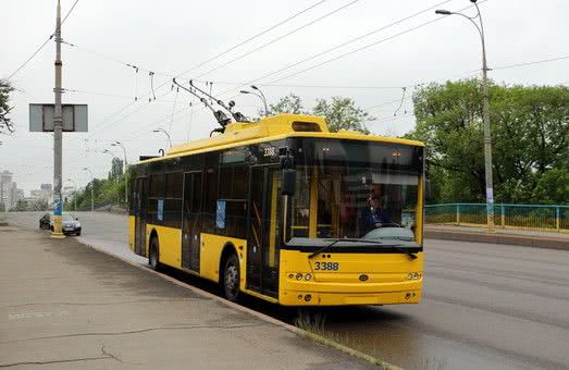 В понедельник в Херсоне решат, возвращать ли льготникам бесплатный проезд в транспорте и возобновлять ли навигацию