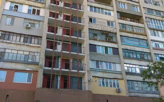 Патрульные предотвратили пожар в многоэтажке на Шуменском