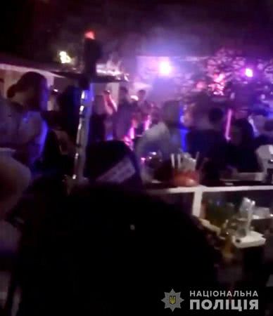 На Херсонщині поліцейські склали 634 адміністративних протоколів за порушення правил карантину