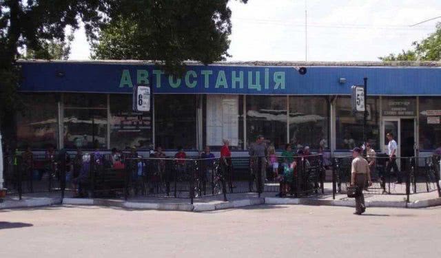 С завтрашнего дня в Голой Пристани будут восстановлены городские и пригородные пассажирские перевозки