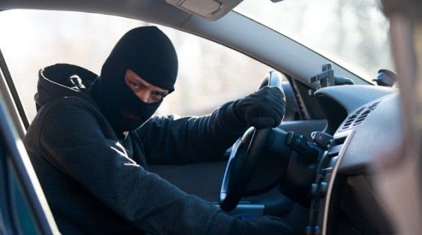 Голопристанські поліцейські розкрили угон автомобіля упродовж кількох годин