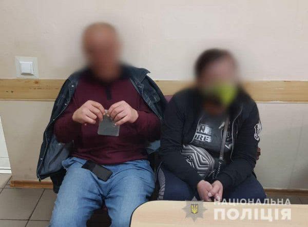 У Херсоні поліцейські склали адмінпротоколи у відношенні подружжя, яке вчинило сварку у присутності дитини