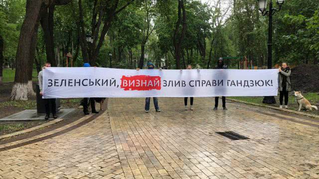 Два года следствие занималось проеданием бюджетных денег и ловлей ветра, - Владислав Мангер