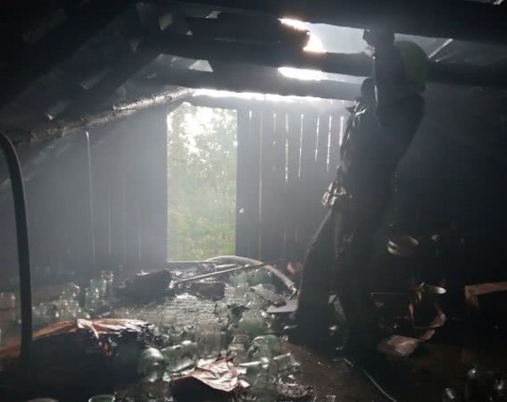 У Херсоні ліквідовано пожежу покрівлі приватного будинку