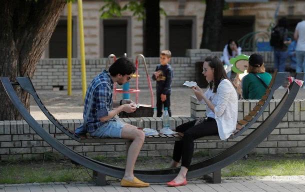 Половина украинцев не знают, как заразились COVID