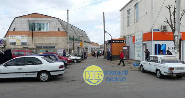 В Геническе открыли продовольственный рынок