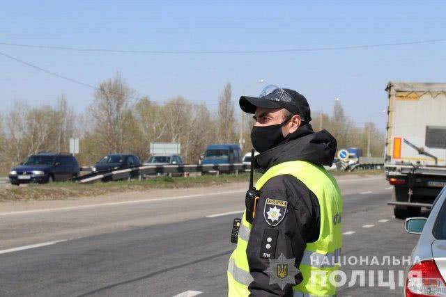 Полицейские Херсонщины составили 594 протокола за нарушение правил соблюдения карантина