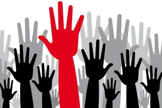 Работа и хлеб! В Польше устроили масштабный бунт против карантина, полиция применила газ