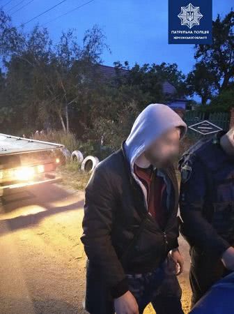 В пригороде Херсона полиция задержала пьяного водителя
