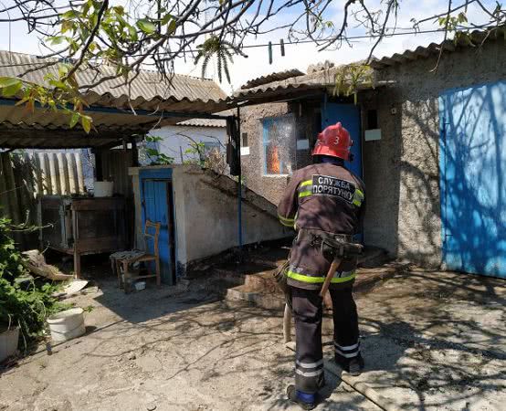 У Нововоронцовці ліквідовано пожежу у літній кухні