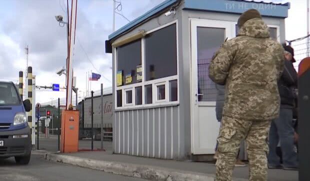 На границе с Польшей у заробитчан требуют странный "пропуск" - попасть на заработки смогут не все