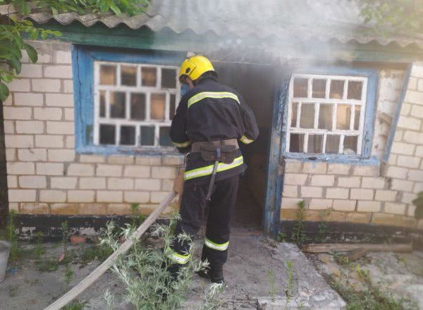 Нижньосірогозькі рятувальники ліквідували пожежу в будинку