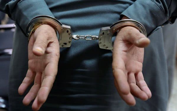 У Новотроїцькому районі чоловік побив односельця сокирою