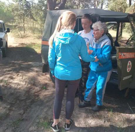 На Херсонщині рятувальники майже добу шукали жінку, яка заблукала у лісі