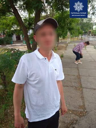 Херсонські патрульні затримали ймовірного вуличного грабіжника