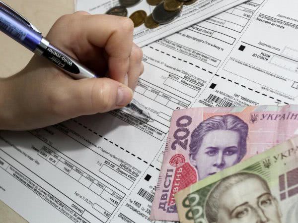 Эксперт назвал главное последствие от повышения тарифов для населения
