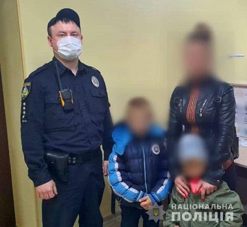 У Херсоні поліцейські помістили у Кризовий центр жінку з маленькими дітьми, які стали жертвами домашнього насильства