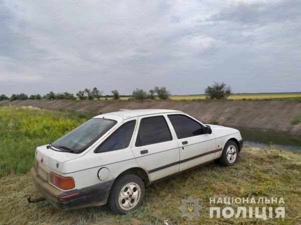 Каховські поліцейські знайшли викрадений автомобіль та повернули його власнику