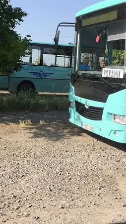 Чиновники використовують міський транспорт у власних цілях