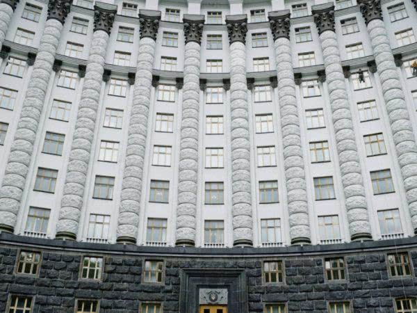 Кабмин переложил ответственность за регулирование карантинных мер на местную власть - эксперт