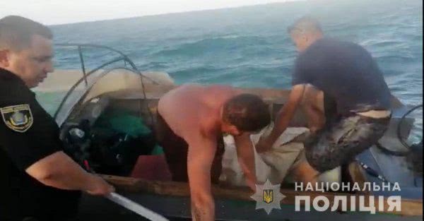 В Генічеському районі водні поліцейські запобігли незаконному вилову креветки