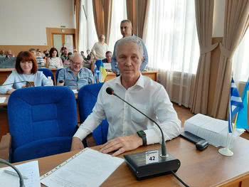 Владимир Сальдо просит перенести рынок, к нему обратились жители улицы Нефтяникoв