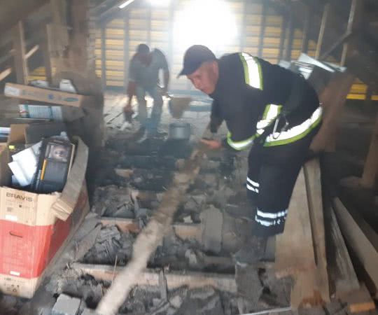 У Чаплинці горів дах житлового будинку