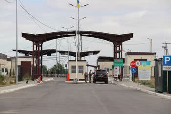 Прикордонники Херсонського загону оформили майже 487 тисяч громадян