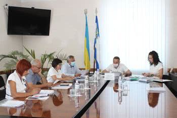 Більше десятка питань порядку денного розглянула постійна комісія обласної ради
