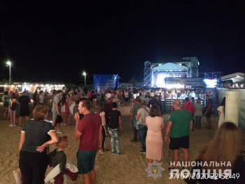 Поліція:Організатор фестивалю «Зірковий прибій» не дотримався порад поліції та допустив порушення карантинних правил