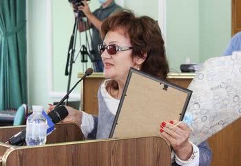 Аліну Доценко нагороджено Почесною грамотою обласної ради