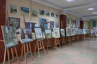 У Херсонському державному університеті проходить виставка Володимира Чуприни